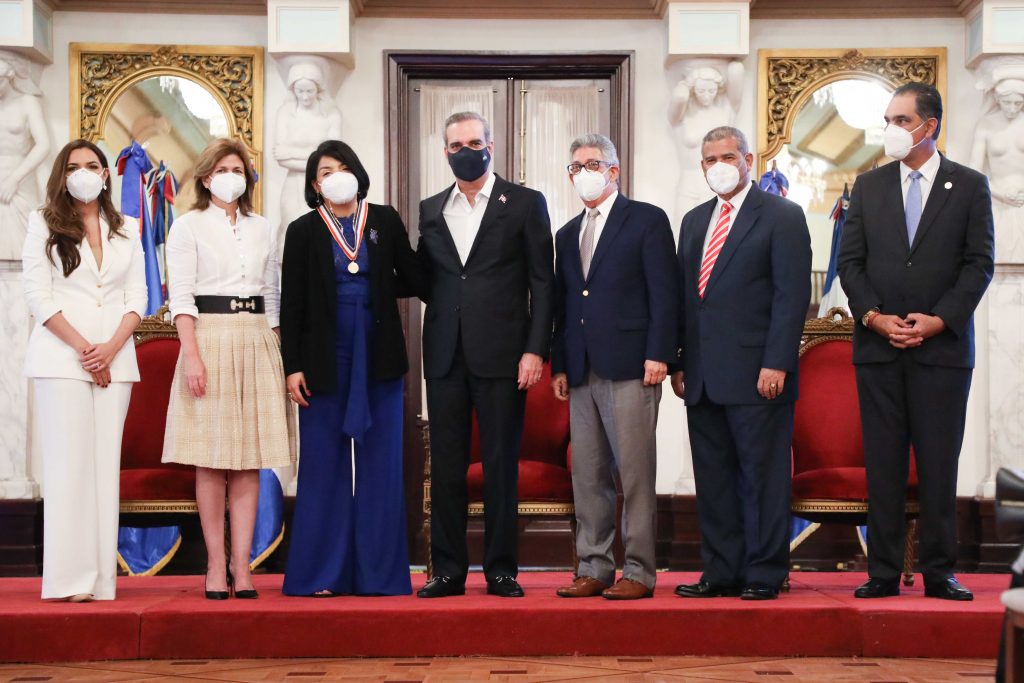 DIGEPRES recibe medalla de oro en Premio Nacional a la Calidad del Sector Público