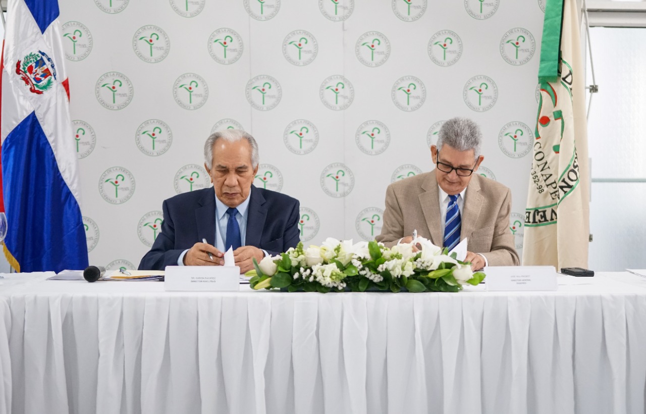 Presupuesto y Conape suscriben convenio de cooperación orientado a población adulto mayor