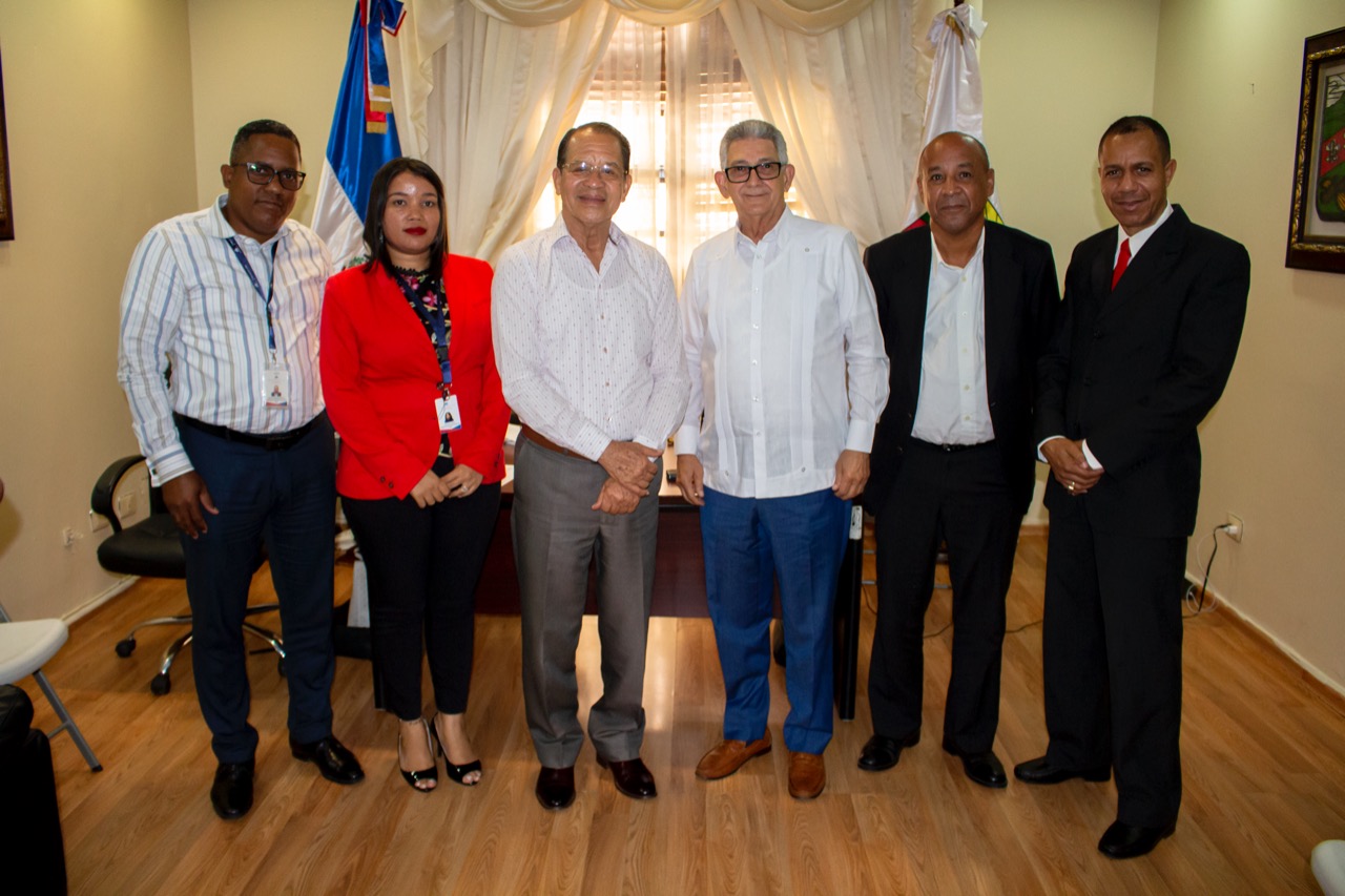Director de Presupuesto encabeza encuentros con gobiernos locales de Jarabacoa y San Francisco de Macorís