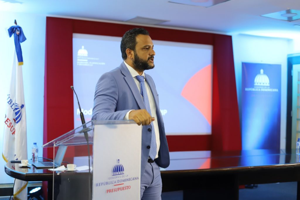 Presupuesto y MEPyD presentan herramienta para priorizar proyectos de inversión pública