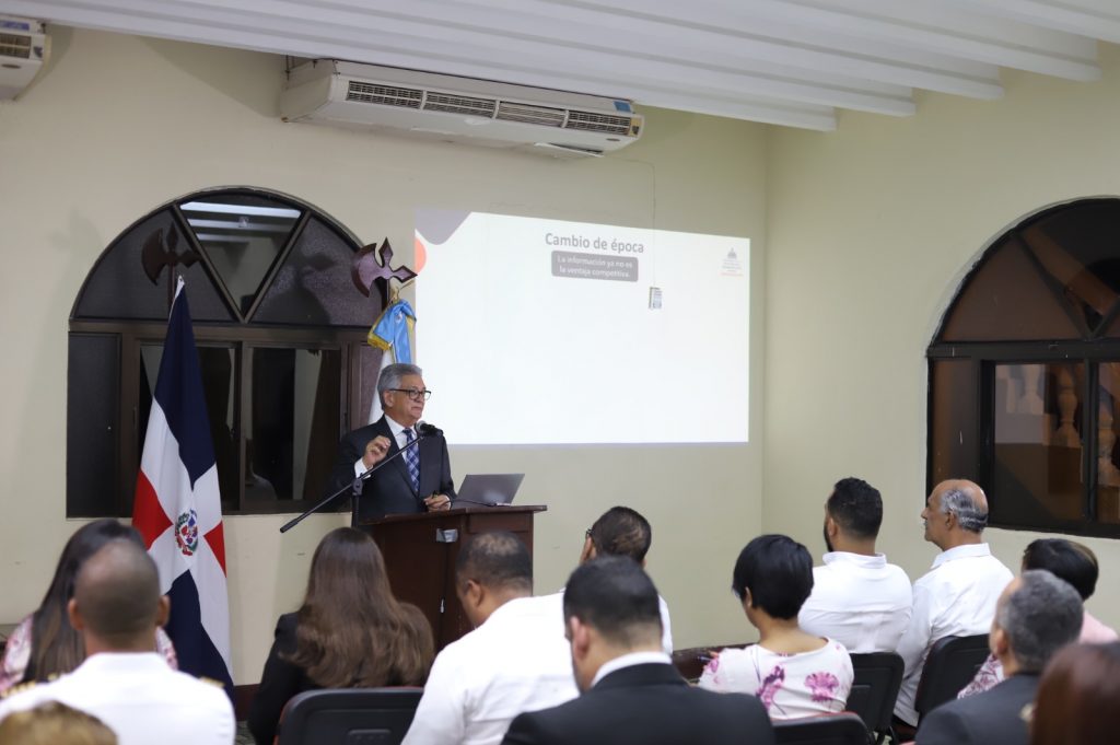 DIRECTOR DE PRESUPUESTO RESALTA INTERÉS DEL GOBIERNO EN MEJORAR DISTRIBUCIÓN DE LA RIQUEZA PARA ELEVAR CALIDAD DE VIDA DE LA GENTE Y TALENTO HUMANO