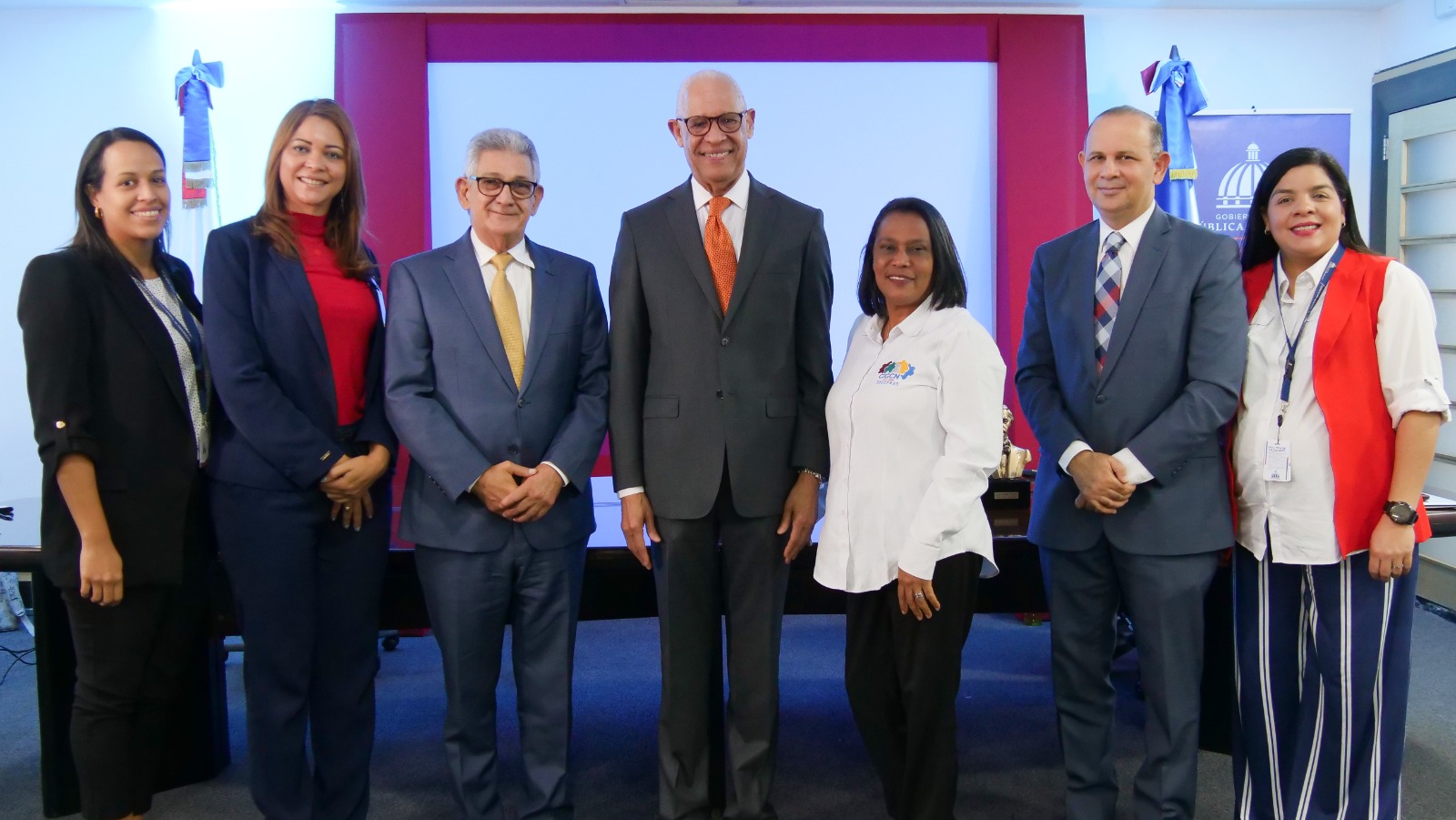 Rijo Presbot “La constancia y el trabajo en equipo mejoran la calidad de los servicios dirigidos a la gente”