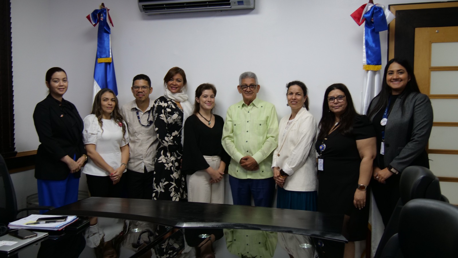 Digepres recibe representantes de Agencia Francesa para tratar asuntos de gobernanza y acción climática