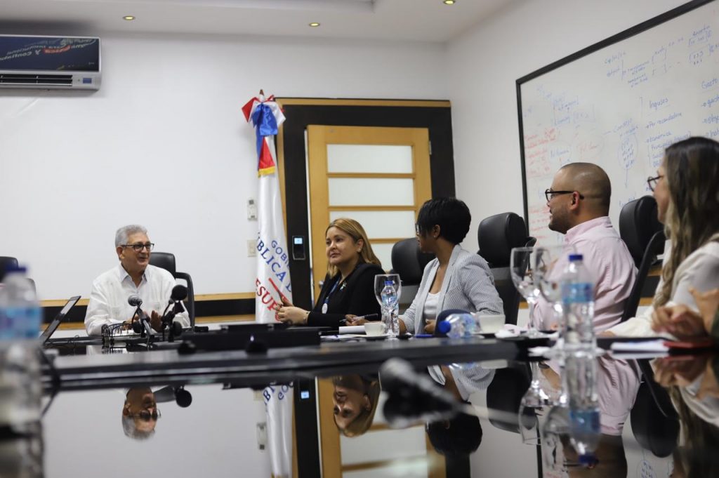 Digepres realiza encuentro con medios alternativos y tradicionales para impulsar el uso de herramientas ciudadanas de Presupuesto