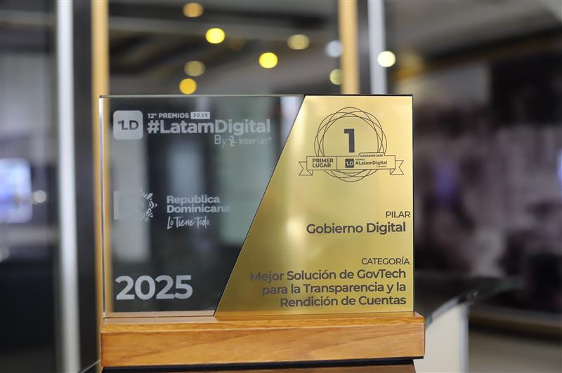 Premios Latam Digital reconoce a Presupuesto como líder en transparencia y rendición de cuentas