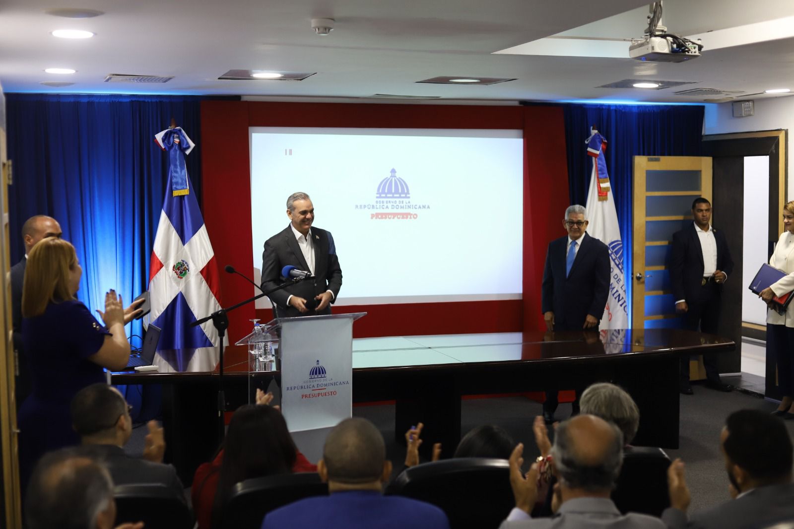 Presidente Abinader destaca la eficiencia y transparencia en la gestión de DIGEPRES