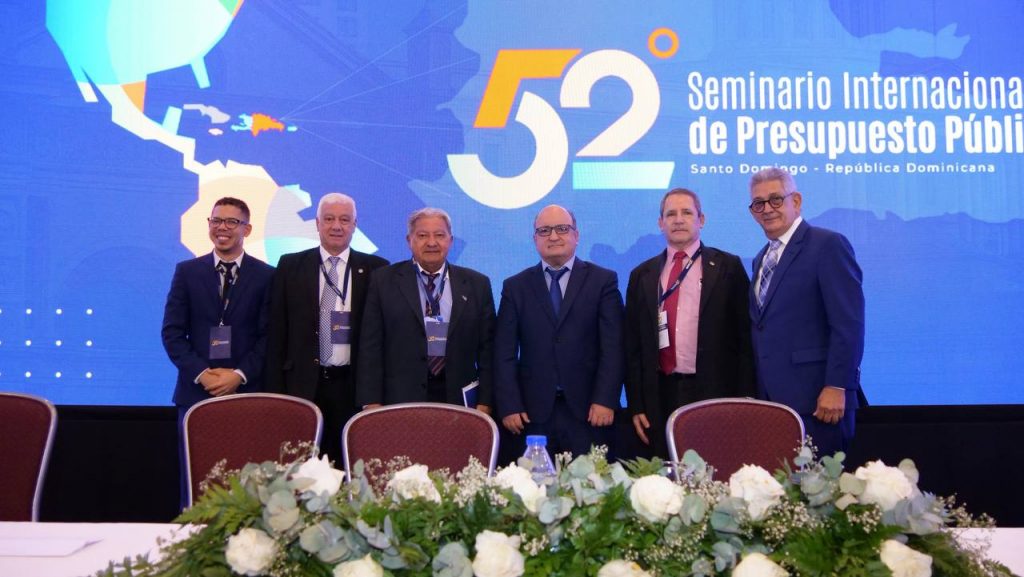 Concluye Seminario Internacional