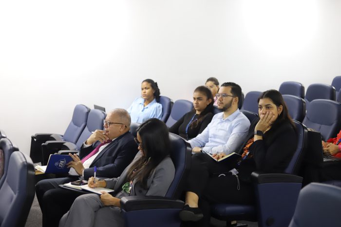 Presupuesto realiza taller para